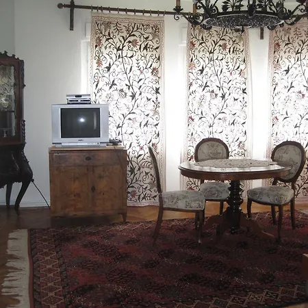 Bed & Breakfast Casa Roth 3*